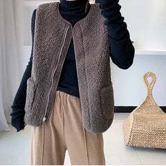 Hnewly casual winter outfits Women Warm Faux Lamb Fur Sleeveless Coat With Pockets Zipper Casual Cardigan traf Jackets Office Coat Vest Winter Autumn
