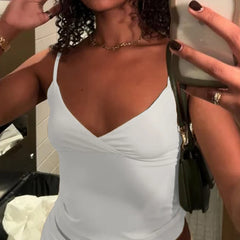 Hnewly Sexy Low Neck Crop Top y2k Aesthetic Sleeveless White Tank Tops Women Basic Casual Solid Tee Vintage Sexy Camisole Summer