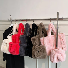 Hnewly Large Plush Tote Faux Fur Shoulder Bag Winter Fluffy Women Designer Handbags Warm Soft Crossbody Bags for Women Shopper Purses