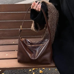 Hnewly Vintage Inspired Tote Bag With Letter Logo Simple Design Can Effortlessly Function As A Unique Diaper Bag