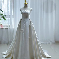 Hnewly Satin Wedding Dress Strapless Morning Robe Bridal Engagement Certification Toasting Dress French Luxury Simple Dress Customized