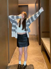 Hnewly Women Cardigan Sweater Striped Crew Neck Button-up Sweater Jacket Comfy Cozy Slouchy Cardi Autumn Winter French Chic Outfit