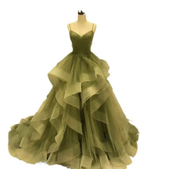 Hnewly Elegant Spaghetti Strap Tiered Green Tulle Ball Gown Evening Dresses Court Train Prom Dresses Birthday Party Dresses