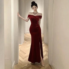 Hnewly Battle Robe Velvet One Shoulder Dress Women's Autumn and Winter Style High End Hepburn Style Slimming Fishtail Skirt Medium Long