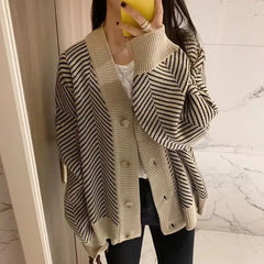 Hnewly Women's Sweater Button Down V-Neck Striped Cardigan Knitted Tops Single Breasted Autumn Winter Casual Chic Knitwear Outfit
