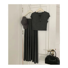 Hnewly Summer New Fashion Set: Grey Round Neck Slimming T-shirt with Large Skirt Skirt Style and Half Body Skirt Trend