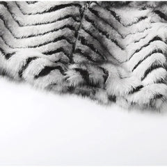 Hnewly Street Faux Fur Short Women Jacket Urban Lapel Striped Long Sleeve Zippers Female Outwear Autumn Winter Chic Lady Coat New