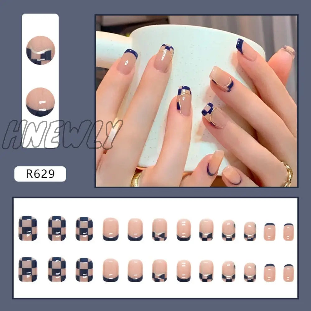 24Pcs/Box Fake Nails Press On Short Reusable With Designs Set French Artificial Pink Kawaii False