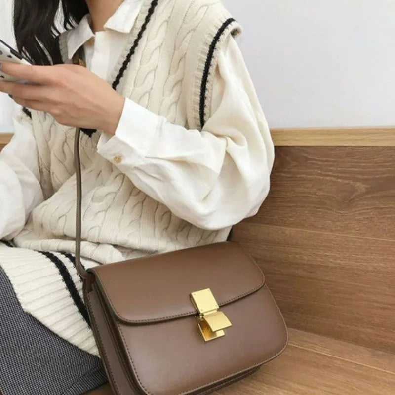 Hnewly Sweater Vest Women Sleeveless Knitting Simple College Preppy Harajuku All-match V-neck Retro Spring Fall Female Teens Lady Chic