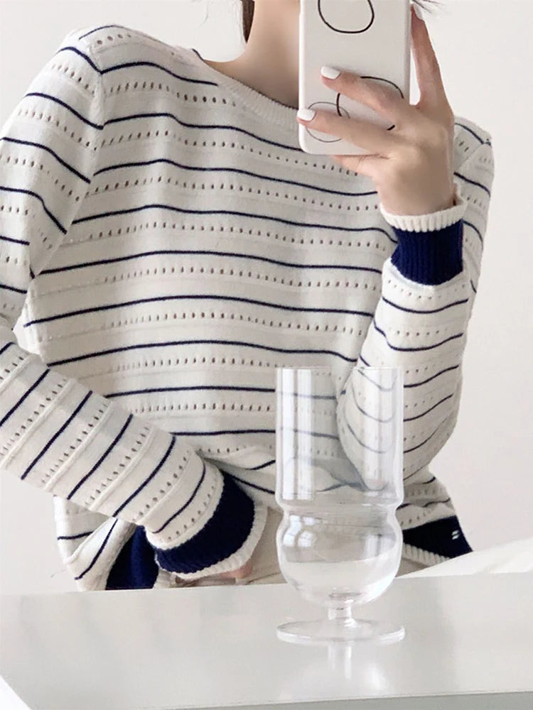 Hnewly Vintage Elegant Striped Sweaters Women Loose O Neck Hollow Out Knitted Pullover French Retro Long Sleeve Casual Jumper Tops