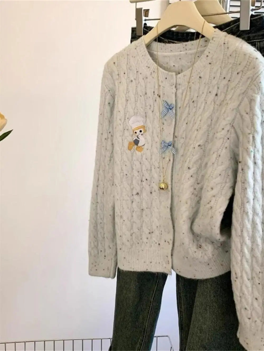 Hnewly  Korean Cartoon Embroidered Sweater Women Spring  Autumn New Soft Long Sleeved Knitted Cardigan O-neck Single Breasted Top