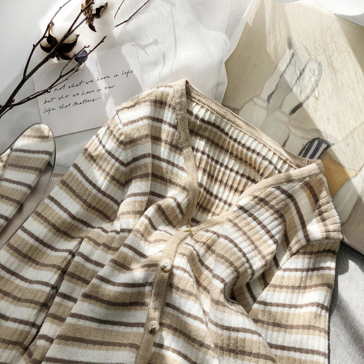 Hnewly  Women's Retro Striped Sweater Korean V-neck Contrasting Spring Autumn Long Sleeved Knitted Cardigan Coat  All-Matchded Loose Top