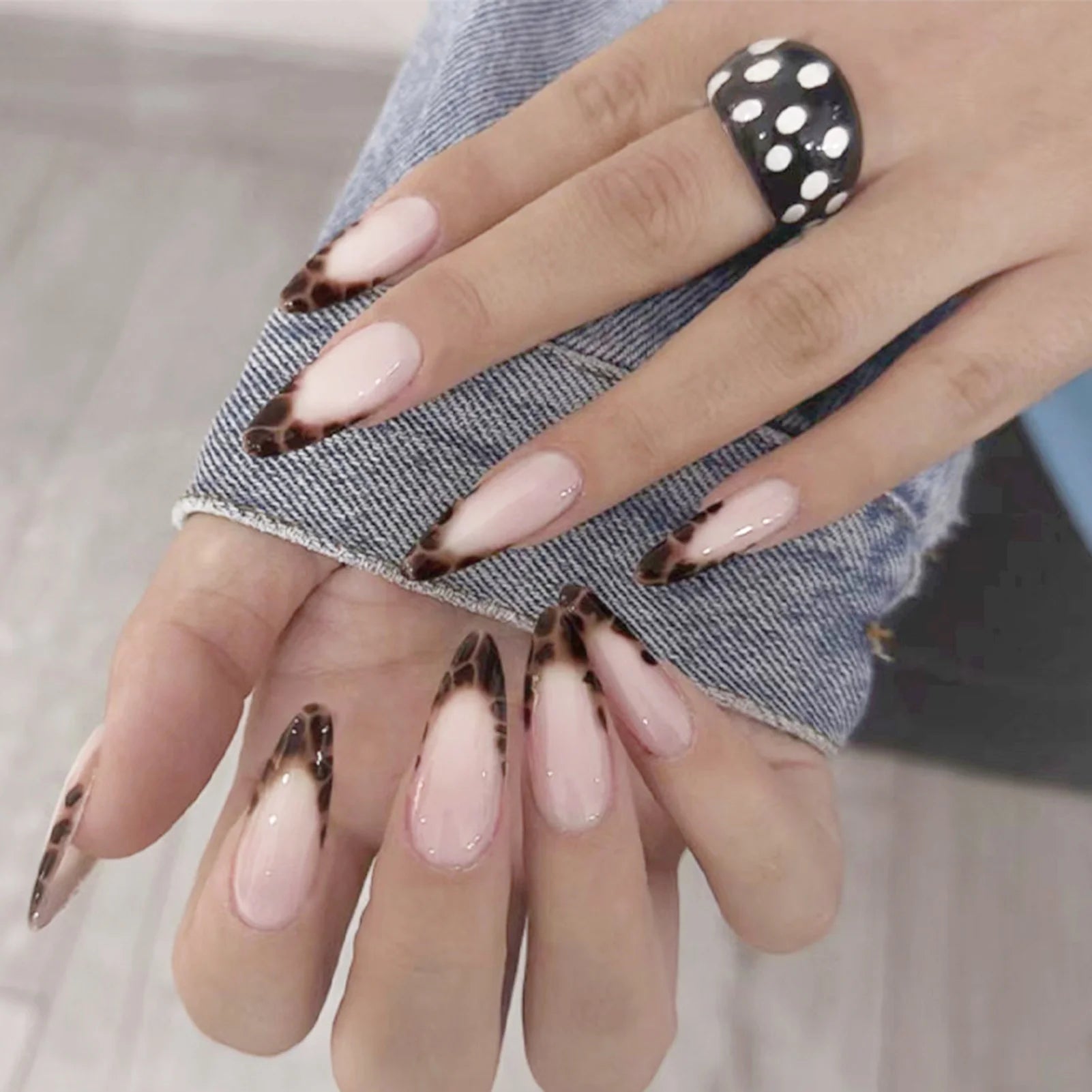Hnewly Pink French Style Fake Nails 3D Bowknot Designs Short Square Press on Nails Sweet Korean Fashion False Nails for Women and Girls