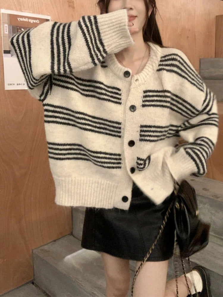Hnewly  Women Cardigan Sweater Striped Crew Neck Button-up Sweater Jacket Comfy Cozy Slouchy Cardi Autumn Winter French Chic Outfit