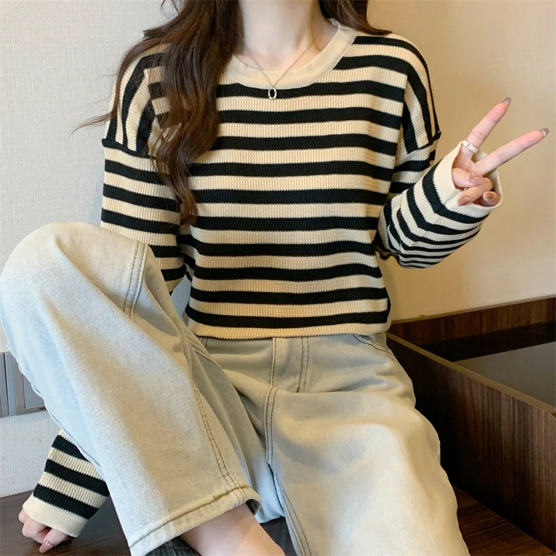 Hnewly  Women's Striped T-shirt Basic Tops Spring Autumn Fashion Color Contrast Loose O-neck Long Sleeve knitting Sweater