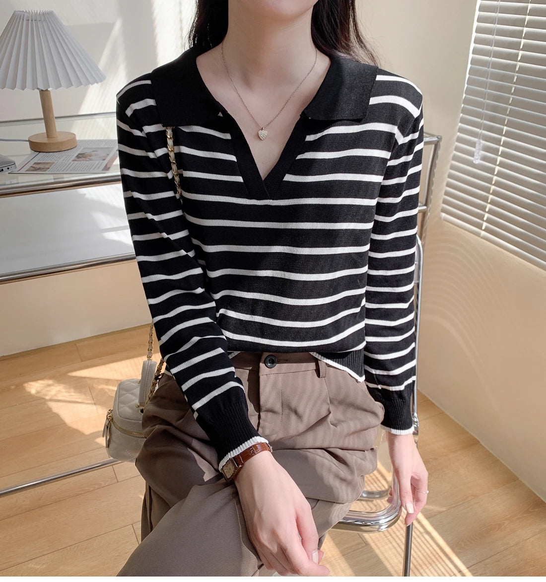 Hnewly  Striped Knit Pullover Sweater Women's Autumn 2025 New Lapel Shirt V-neck Loose Long Sleeve T-shirt Fashion Bottoming Short Top