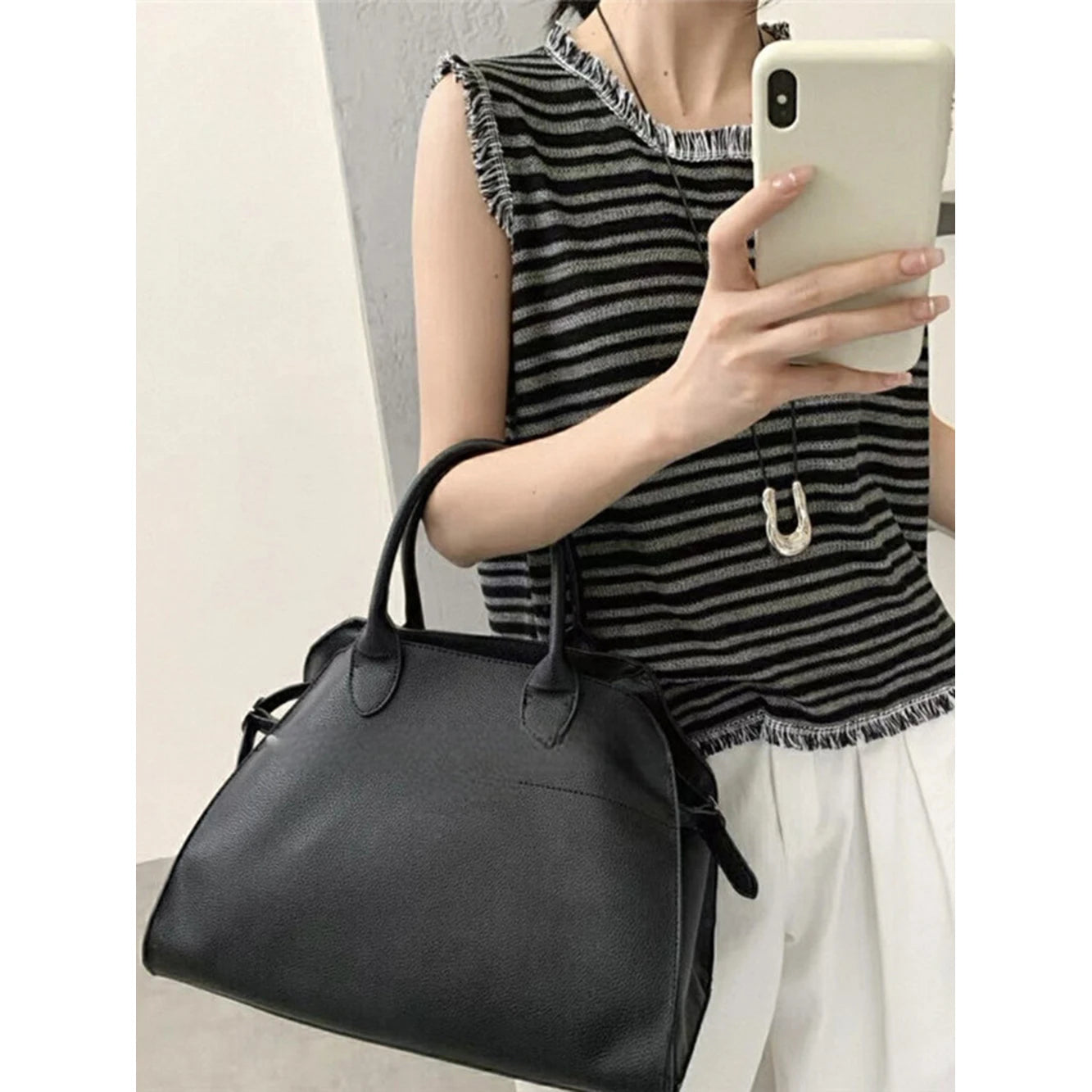 Hnewly  Tassel Edge Striped Knitted Vest Women's Summer New Sleeveless Round Neck Vest Knitwear Tops Fashion Versatile Pullover vest
