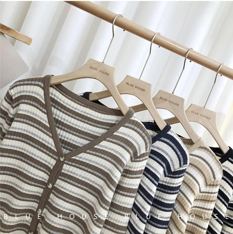 Hnewly  Women's Retro Striped Sweater Korean V-neck Contrasting Spring Autumn Long Sleeved Knitted Cardigan Coat  All-Matchded Loose Top