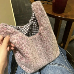 Hnewly  Valentine's Day Gift Cute Pink Plush Leopard Daily Mini Wrist Pouch Custom Soft Fluffy Faux Fur Sweet Girl Shopping Handbag