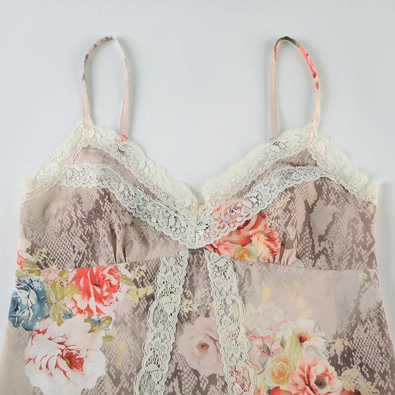 Hnewly Vintage Floral Print Strap Top Retro Y2k Lace Stitching V-neck Crop Tops Women Summer Casual Tees Aesthetic Harajuku Chic