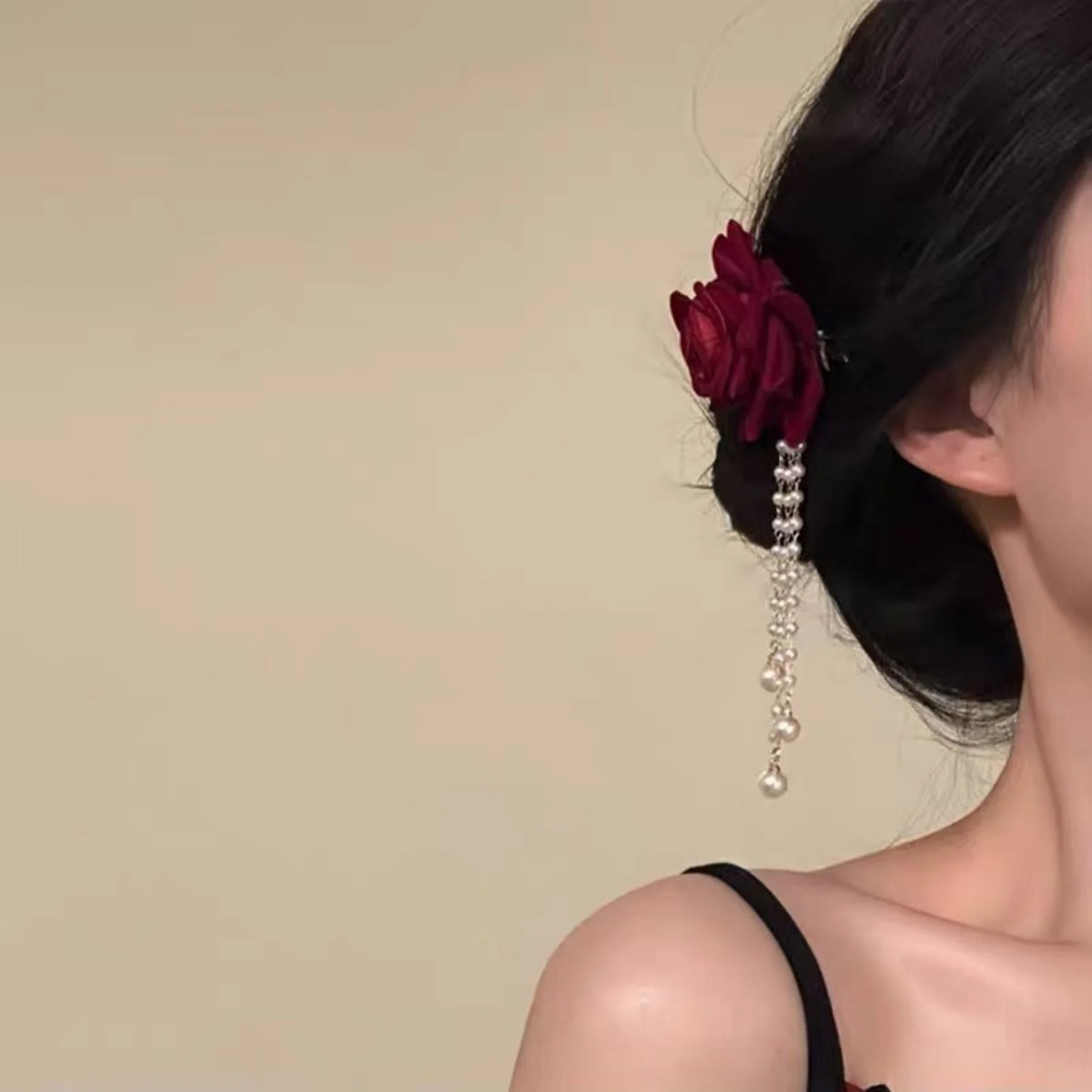 Hnewly  1pc Vintage-Inspired Red Rose Hair Clip, Elegant Duckbill Clip, Niche High-End Hair Accessory