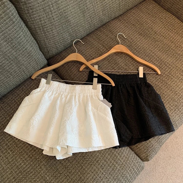 Hnewly  Black White Jacquard Shorts Women 2025 Summer Elastic High Waist Pockets Wide Leg Shorts Woman Loose Streetwear Half Pants