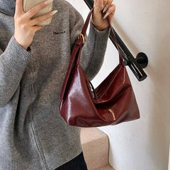 Hnewly  Vintage Inspired Tote Bag With Letter Logo Simple Design Can Effortlessly Function As A Unique Diaper Bag