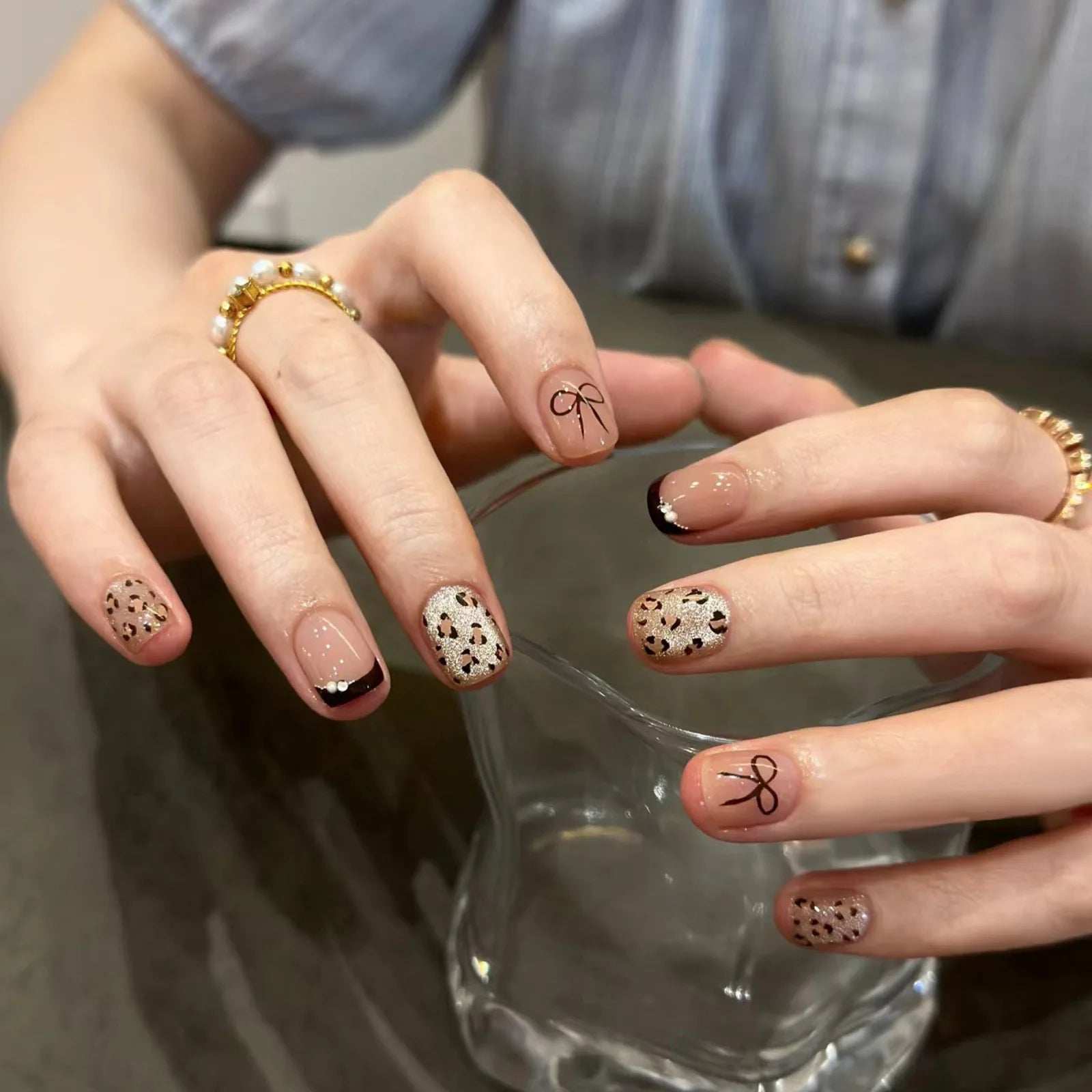 Hnewly 24pcs Detachable Short Press on Nails Y2k rhinestone False Nails with Glue Ballet Sweet Cool Girls Artificial False Nails Tips