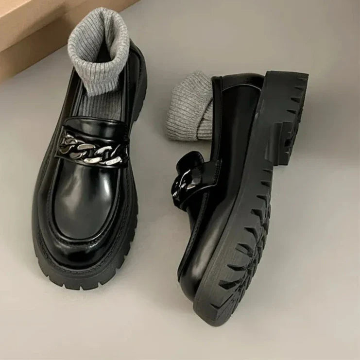 Hnewly Chunky Heel Platform Metal Chain loafers Women Pumps Black round toe small leather shoes Female Casual Retro JK Uniform shoes
