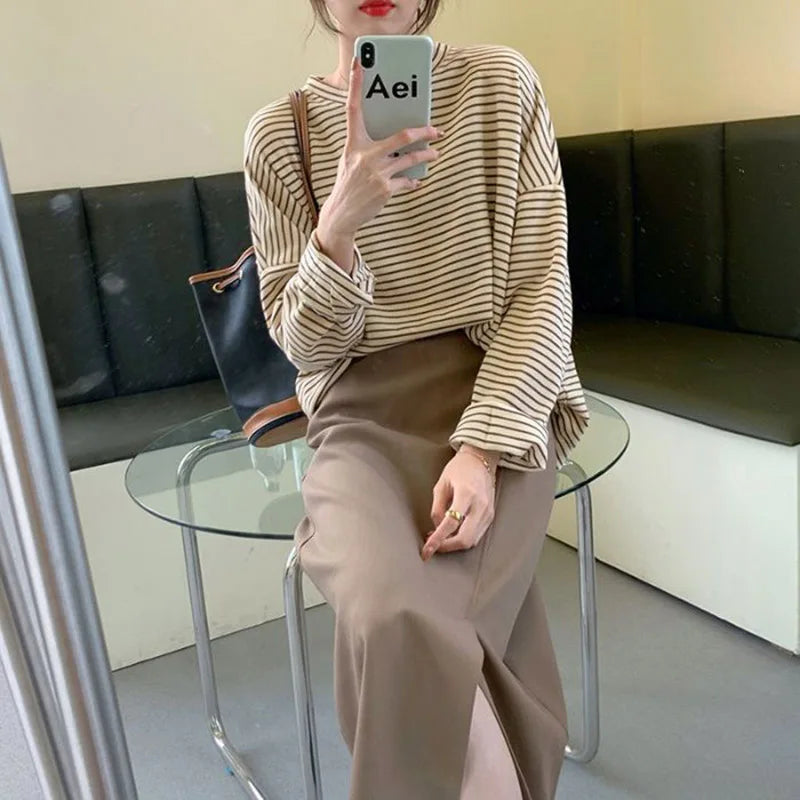 Hnewly  Coffee Stripes Cotton T-Shirts Women Loose Spring Autumn 2023 Lady Casual Full Sleeve O-Neck Chic All Match Tops