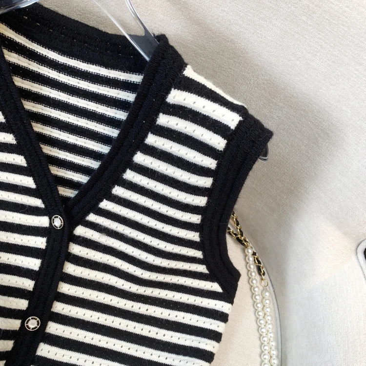Hnewly  Spring V-Neck Striped Knitted Vest Korean Hollow Out Sleeveless Top Women's 2023 Autumn Loose All-Matched Outwear Cardigan Tank