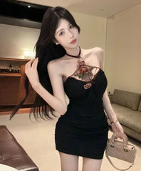 Hnewly  Vintage Sexy Sleeveless Slim Party Dresses Women Embroidery Flowers Halter Backless Clubwear Elegant Mini Dress Vintage
