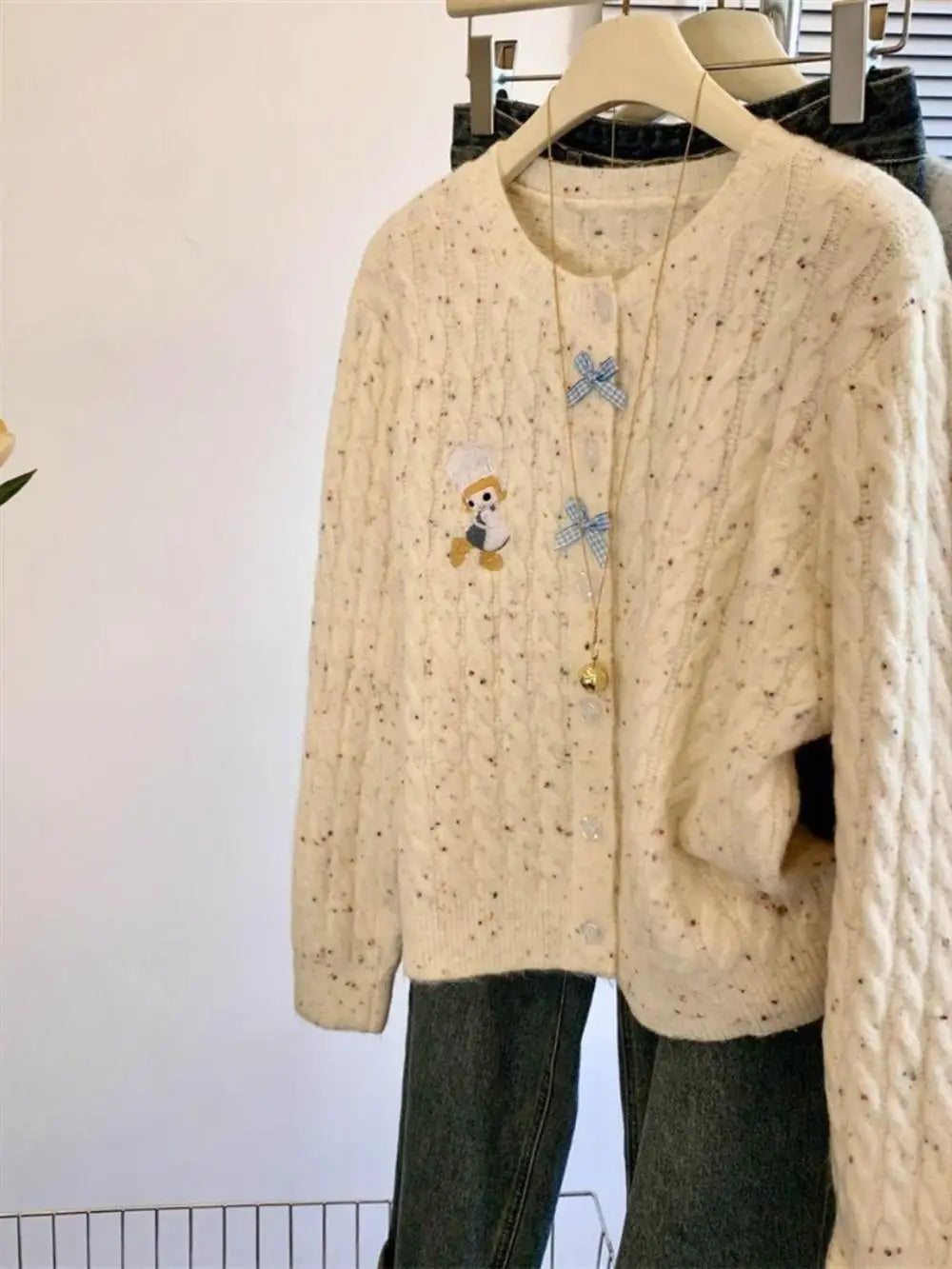 Hnewly  Korean Cartoon Embroidered Sweater Women Spring  Autumn New Soft Long Sleeved Knitted Cardigan O-neck Single Breasted Top