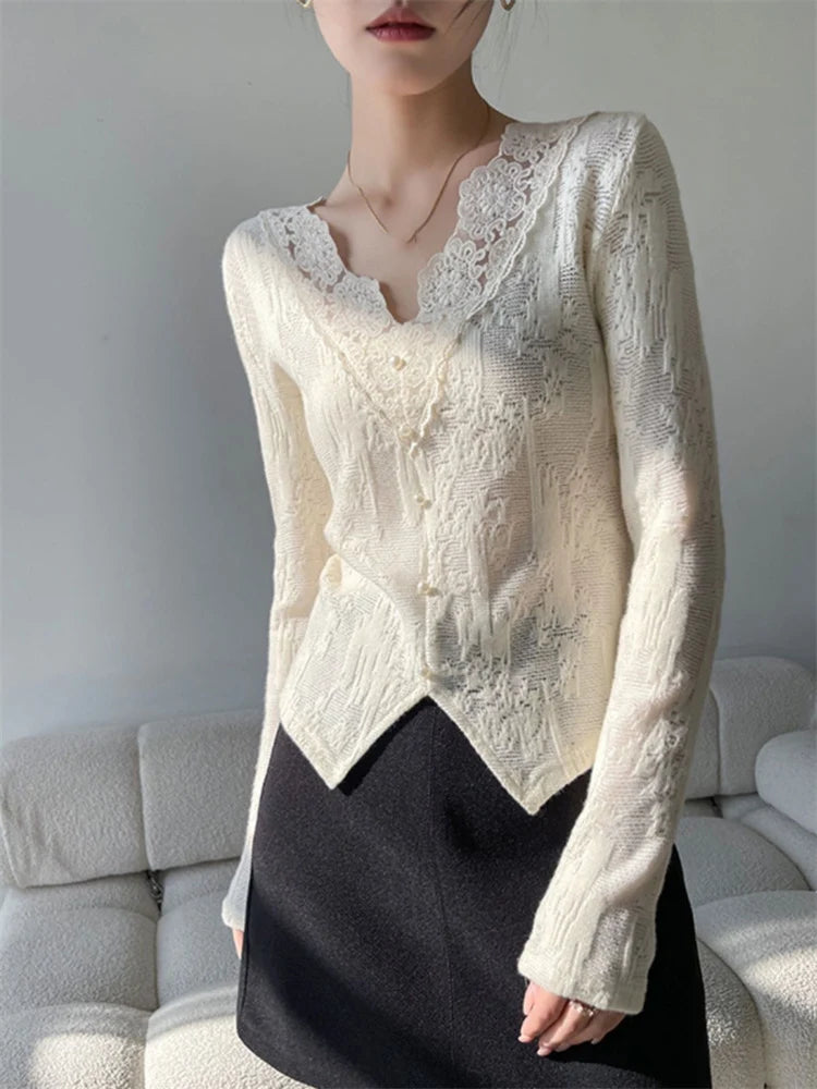 Hnewly  V-neck Lace Base Shirt for Women New Spring Clothes All Match Long-sleeved T-shirts Fashion Tops Outwear Korean Style Tees