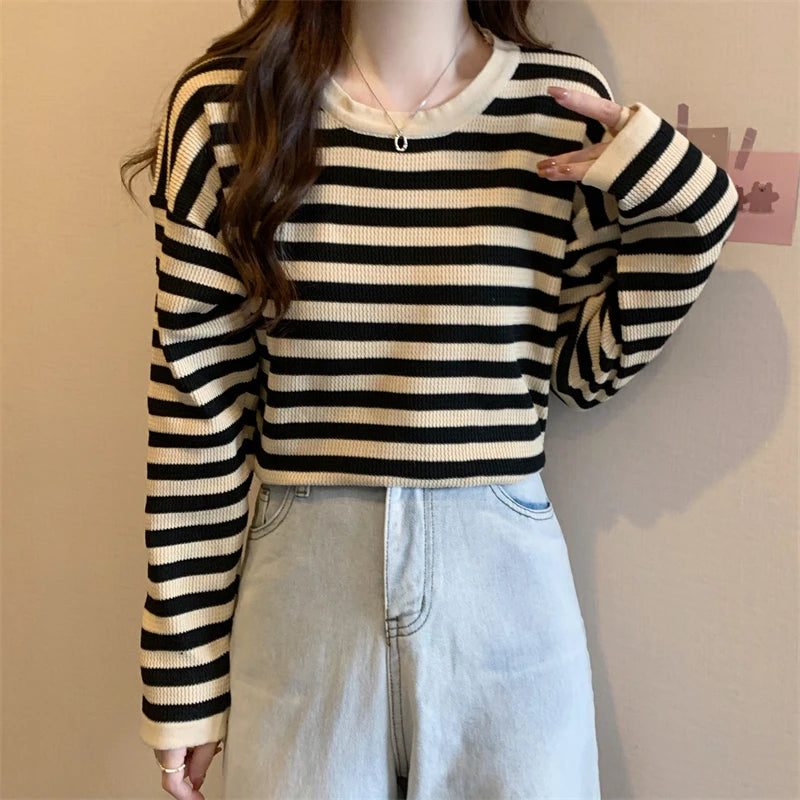 Hnewly  Women's Striped T-shirt Basic Tops Spring Autumn Fashion Color Contrast Loose O-neck Long Sleeve knitting Sweater