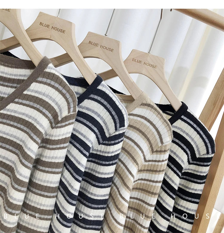 Hnewly  Women's Retro Striped Sweater Korean V-neck Contrasting Spring Autumn Long Sleeved Knitted Cardigan Coat  All-Matchded Loose Top