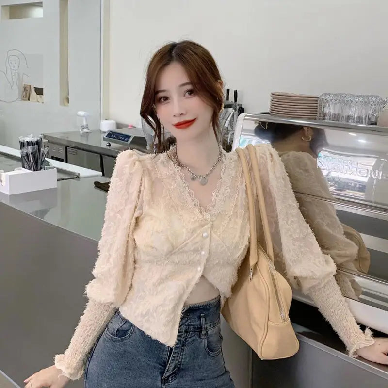 Hnewly Shirts Women Spring Design V-neck Inner Lace Tops Aesthetic Harajuku Simple Fashion Daily Tender Chemise Femme All-match Classic
