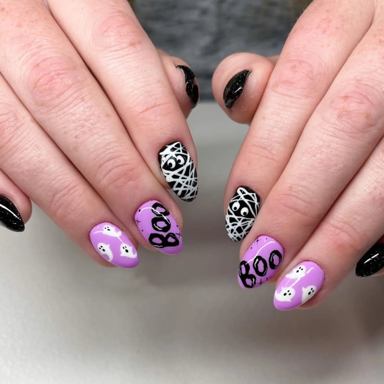 Hnewly 24pcs Gradient False Nails Cute Star Printed Design Fake Nail Short Square Faux Ongles Manicure Nail Stickers Press On Nail Tips