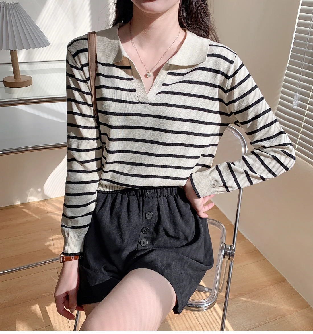 Hnewly  Striped Knit Pullover Sweater Women's Autumn 2025 New Lapel Shirt V-neck Loose Long Sleeve T-shirt Fashion Bottoming Short Top