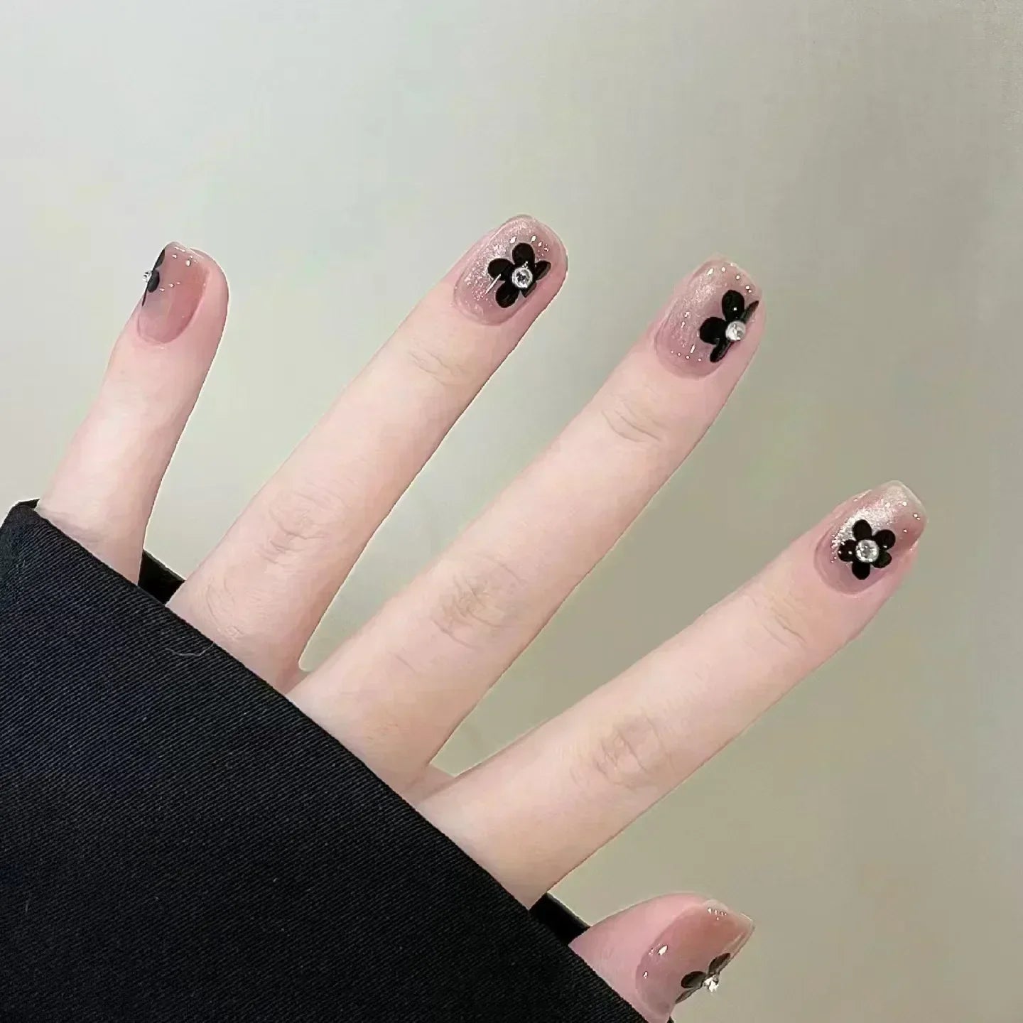 Hnewly 24pcs Detachable Short Press on Nails Y2k rhinestone False Nails with Glue Ballet Sweet Cool Girls Artificial False Nails Tips