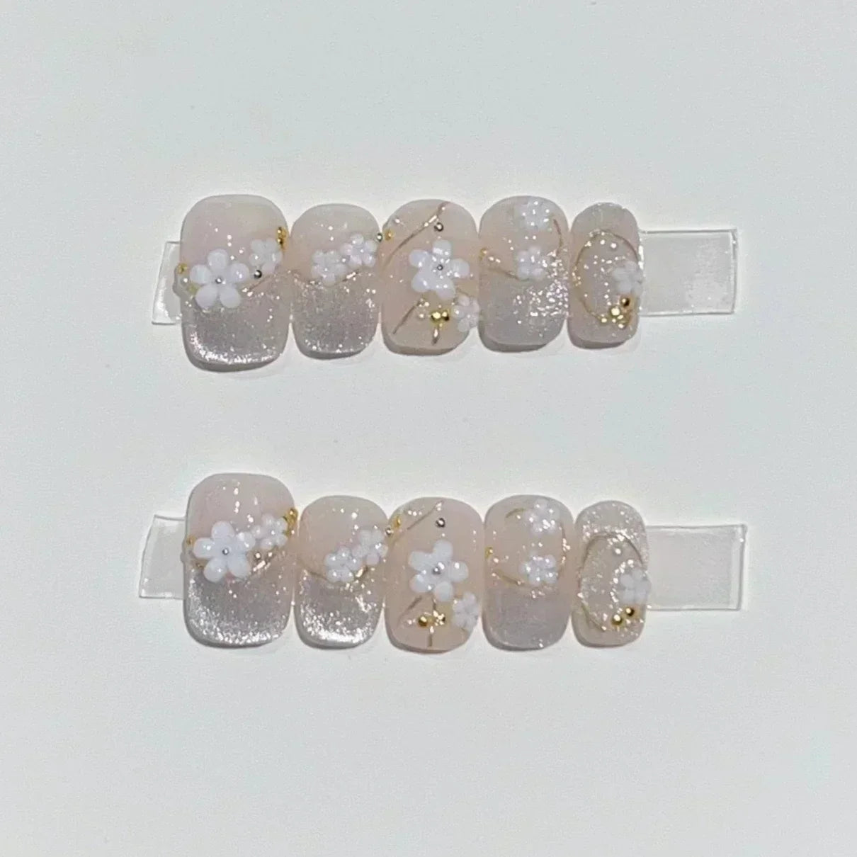 Hnewly 10pcs Mini Flower Fake Nails Short Square Press on Nails Glitter Cat Eye False Nails Full Cover Sweet Cute Manicure Nail Art Tip