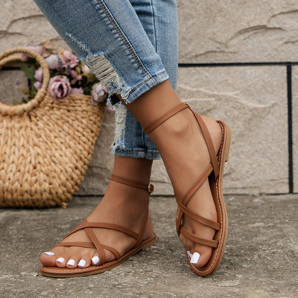 Hnewly Women's Casual Sandals 2024 New Summer Versatile Fashion Roman Shoes Comfortable Flat Bottomed Vacation Beach Shoes