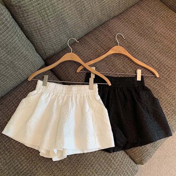 Hnewly  Black White Jacquard Shorts Women 2025 Summer Elastic High Waist Pockets Wide Leg Shorts Woman Loose Streetwear Half Pants