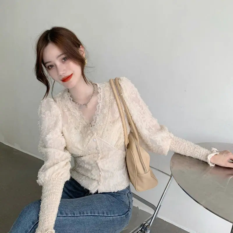 Hnewly Shirts Women Spring Design V-neck Inner Lace Tops Aesthetic Harajuku Simple Fashion Daily Tender Chemise Femme All-match Classic