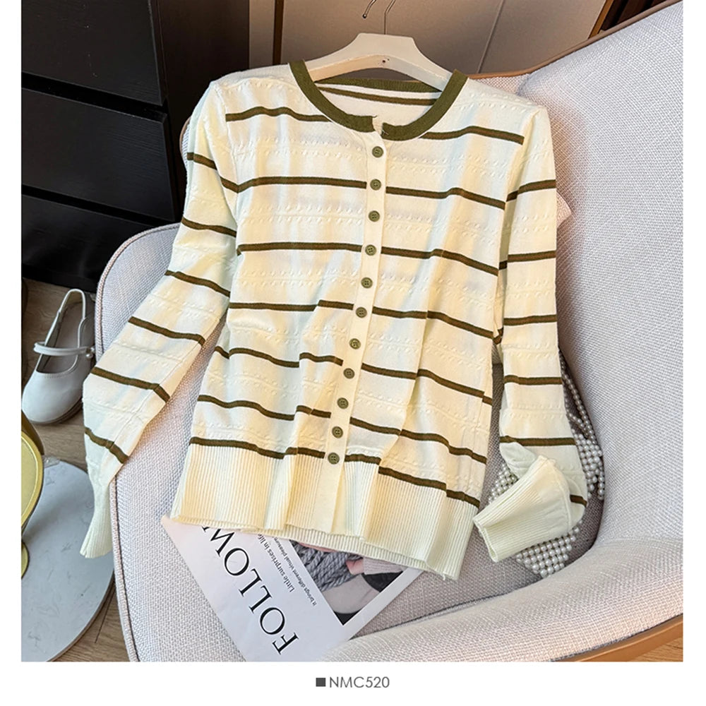 Hnewly  Striped O-neck Long Sleeve Knitted Sweater Women's 2025 Autumn Korean Retro Color Block Loose Fit Versatile Single Breasted Tops