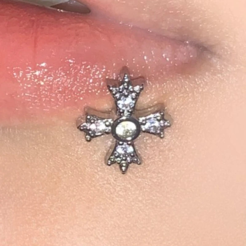 Hnewly  1Pc Trendy Sweet Cool Style Stainless Steel 1.2mm Cross Zircon Inlaid Lip Stud for Cool Girls Body Piercing Gift