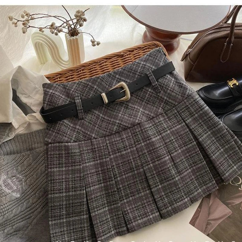 Hnewly Vintage Plaid Skirt Women Preppy Style Kawaii Pleated Skirt Korean Fashion Autumn Winter A-line Streetwear Mini Skirts