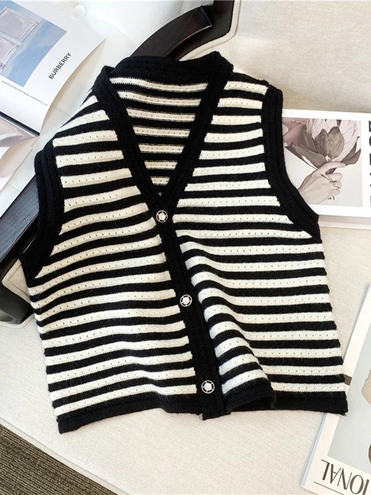Hnewly  Spring V-Neck Striped Knitted Vest Korean Hollow Out Sleeveless Top Women's 2023 Autumn Loose All-Matched Outwear Cardigan Tank