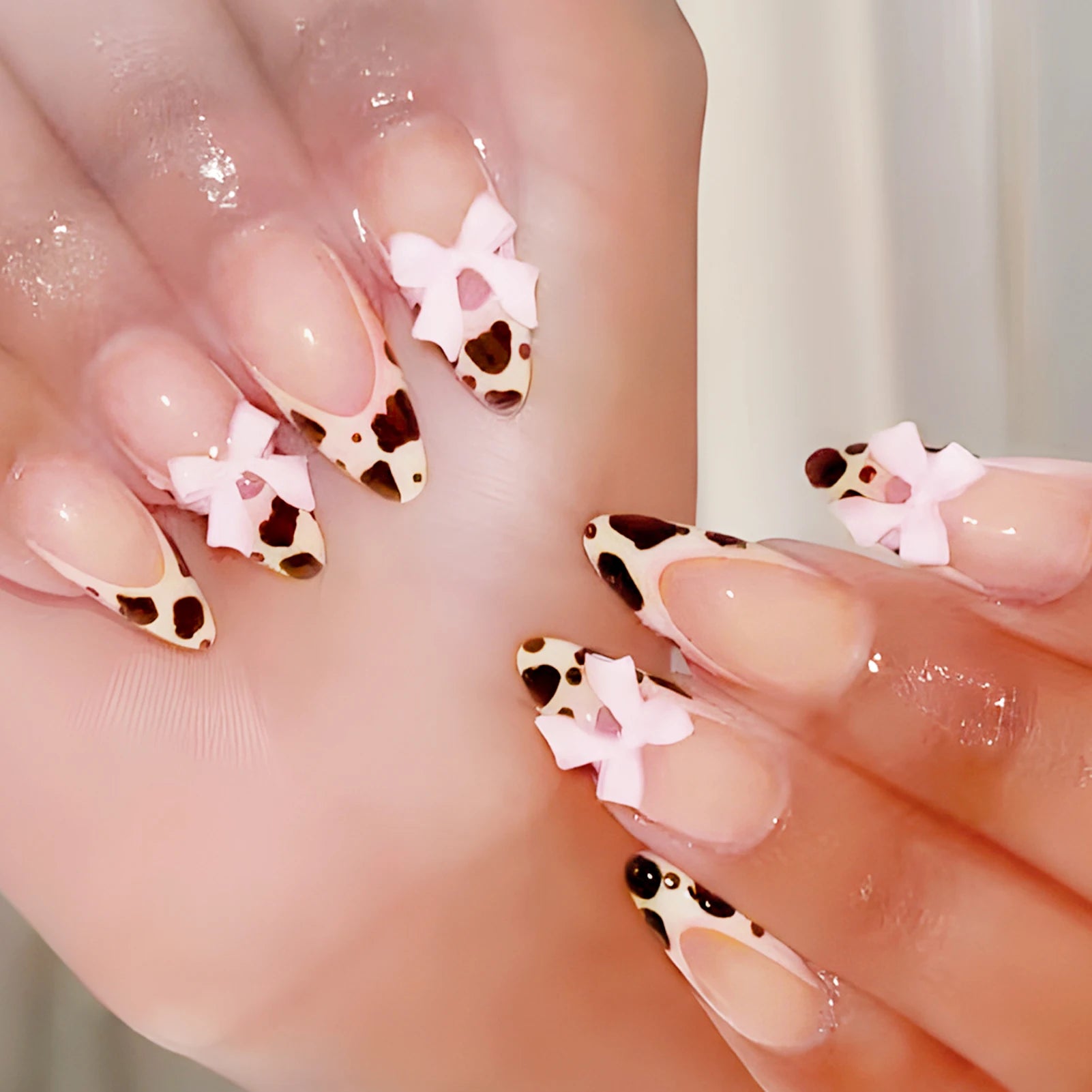 Hnewly Pink French Style Fake Nails 3D Bowknot Designs Short Square Press on Nails Sweet Korean Fashion False Nails for Women and Girls