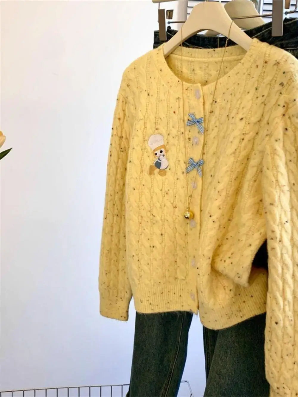 Hnewly  Korean Cartoon Embroidered Sweater Women Spring  Autumn New Soft Long Sleeved Knitted Cardigan O-neck Single Breasted Top